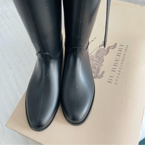 BURBERRY RAIN BOOTS - Picture 1 of 13